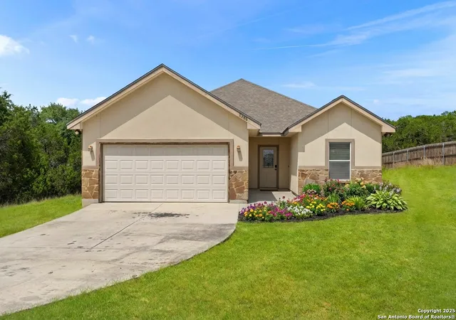 Photo 3 of Single family home for sale at 1355 Lasso, Canyon Lake, TX 78133 | MLS# 1871625 | Listing updated on 2026-02-25