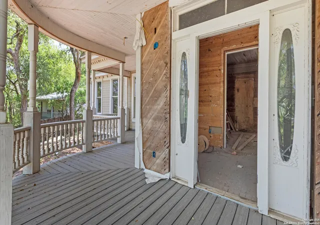 Photo 3 of Sale Pending at 160 E Klein, New Braunfels, TX 78130 | MLS# 1871703 | Listing updated on 2025-07-16