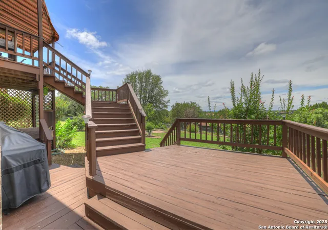 Photo 3 of Single family home for sale at 821 Lakeview, Canyon Lake, TX 78133 | MLS# 1871727 | Listing updated on 2025-11-14