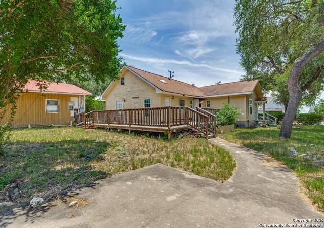 2nd image of 3311 W Commerce St, San Antonio, TX 78207 | MLS# 1871738