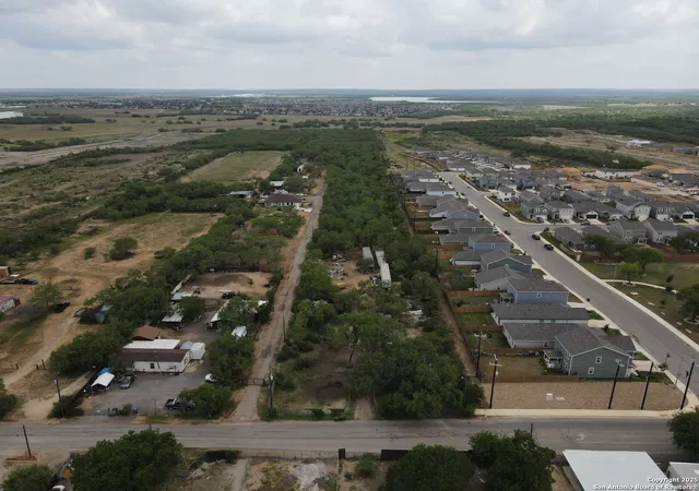 Photo 2 of Land for sale at 880 E Chavaneaux, San Antonio, TX 78221 | MLS# 1871763 | Listing updated on 2025-06-11