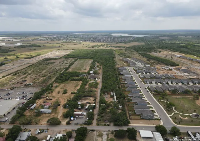 Photo 3 of Land for sale at 880 E Chavaneaux, San Antonio, TX 78221 | MLS# 1871763 | Listing updated on 2025-06-11
