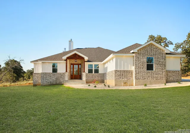 2nd image of 161 Timber Pl, La Vernia, TX 78121 | MLS# 1871827