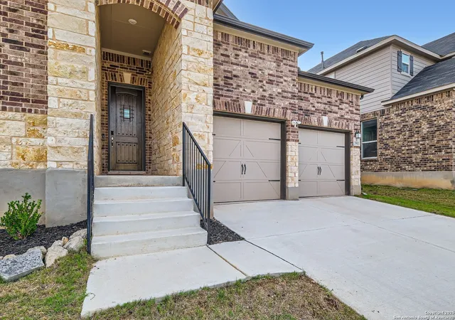 Photo 3 of Single family home for sale at 29903 Chaumet, Bulverde, TX 78163 | MLS# 1871852 | Listing updated on 2025-09-21