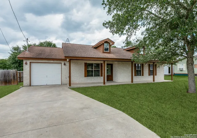 Photo 3 of Single family home for sale at 101 Sylvester, Poth, TX 78147 | MLS# 1871955 | Listing updated on 2026-02-01