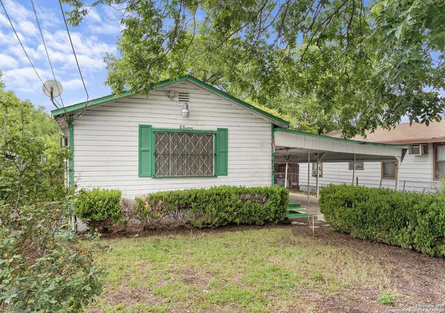 Photo 2 of Single family home for sale at 213 Hosack, San Antonio, TX 78211 | MLS# 1872010 | Listing updated on 2025-08-03