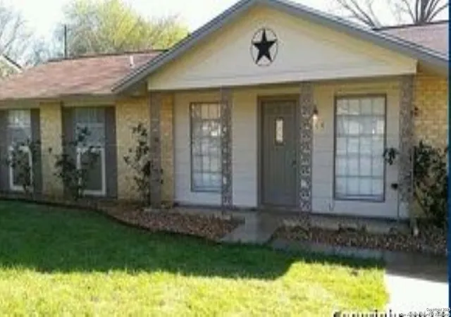 Photo 3 of Sale Pending at 7206 Glen Hvn, San Antonio, TX 78239 | MLS# 1872127 | Listing updated on 2025-09-08