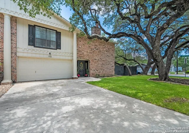 2nd image of 702 California #702, New Braunfels, TX 78130 | MLS# 1872213