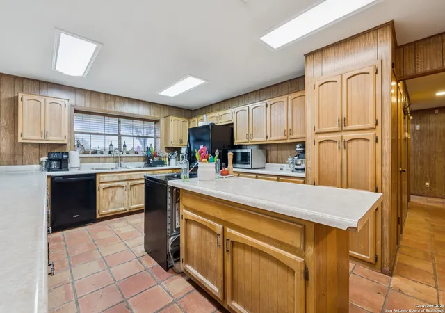 Photo 3 of Single family home for sale at 307 Us Hwy 87 W, Stockdale, TX 78160 | MLS# 1872256 | Listing updated on 2025-06-14