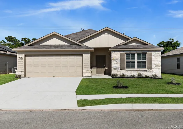 Photo 1 of Sale Pending at 6910 Emerald Valley, San Antonio, TX 78242 | MLS# 1872311 | Listing updated on 2025-07-28