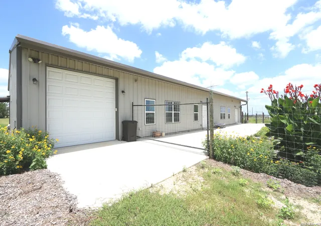 5th image of 1221 N Santa Clara, Marion, TX 78124 | MLS# 1872381