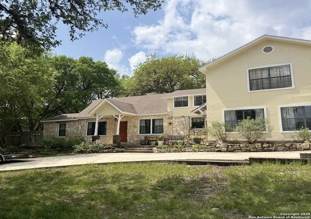 2nd image of 19023 Sherwood, Helotes, TX 78023 | MLS# 1872429