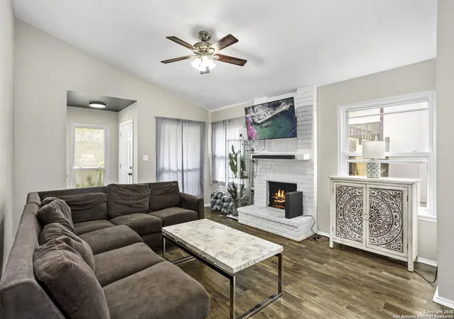 Photo 3 of Single family home for sale at 3342 Stoney Square, San Antonio, TX 78247 | MLS# 1872588 | Listing updated on 2025-09-26