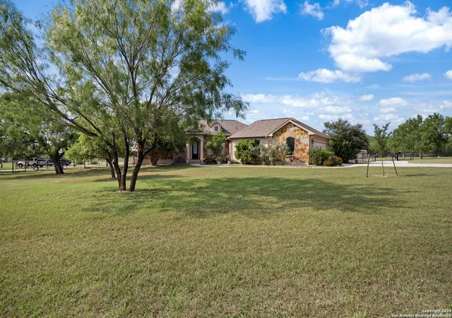 Photo 1 of Single family home for sale at 438 County Road 367, Hondo, TX 78861 | MLS# 1872648 | Listing updated on 2025-06-15