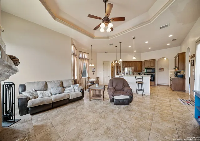 Photo 4 of Single family home for sale at 438 County Road 367, Hondo, TX 78861 | MLS# 1872648 | Listing updated on 2025-06-15