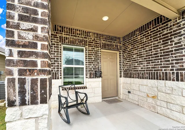 4th image of 201 Legendary Trail, Floresville, TX 78114 | MLS# 1872698
