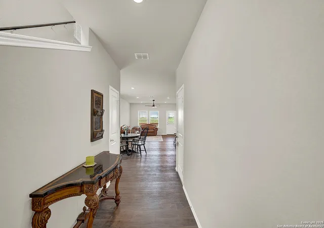 5th image of 201 Legendary Trail, Floresville, TX 78114 | MLS# 1872698