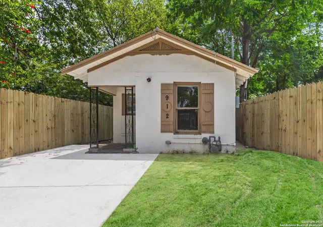 1st image of 912 Elvira, San Antonio, TX 78207 | MLS# 1872724