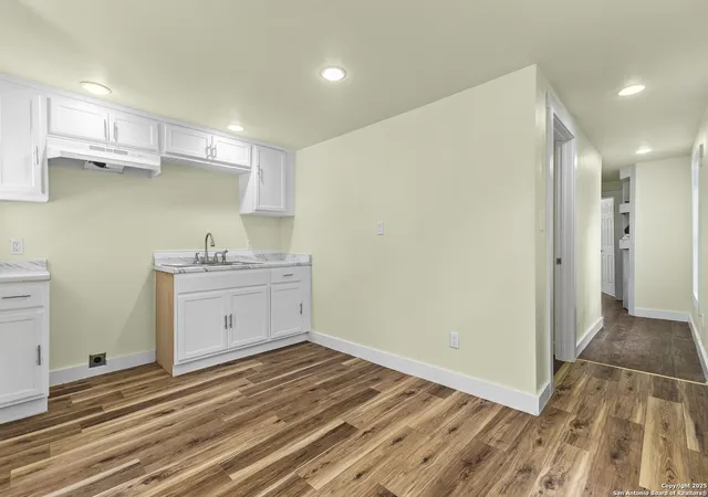 4th image of 912 Elvira, San Antonio, TX 78207 | MLS# 1872724