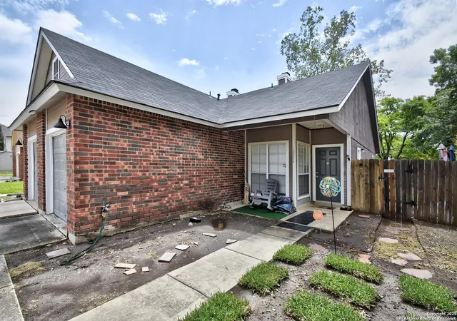 Photo 3 of Multi family home for sale at 12234 12236 Stoney, San Antonio, TX 78247 | MLS# 1872734 | Listing updated on 2025-08-24