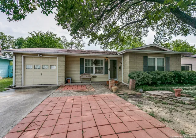 Photo 1 of Sale Pending at 1919 Arroya Vista, San Antonio, TX 78213 | MLS# 1872827 | Listing updated on 2025-09-02