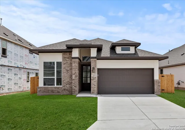 Photo 1 of Sale Pending at 1670 Couser Ave, New Braunfels, TX 78132 | MLS# 1872901 | Listing updated on 2025-08-11
