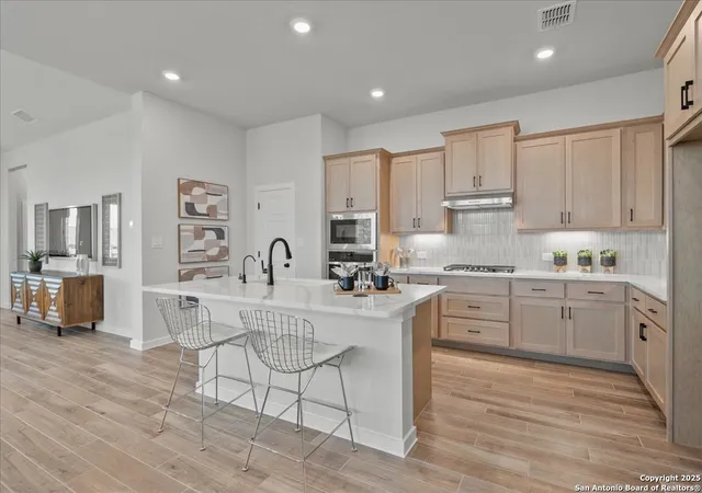 Photo 3 of Sale Pending at 1670 Couser Ave, New Braunfels, TX 78132 | MLS# 1872901 | Listing updated on 2025-08-11