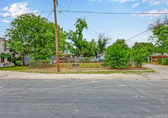 Photo 3 of Land for sale at 110 Zapata, San Antonio, TX 78210 | MLS# 1872991 | Listing updated on 2025-06-16