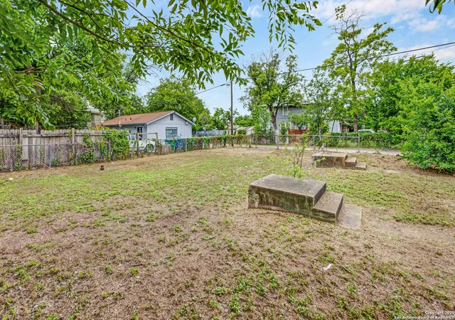 Photo 4 of Land for sale at 110 Zapata, San Antonio, TX 78210 | MLS# 1872991 | Listing updated on 2025-06-16