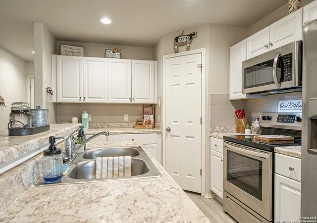 Photo 3 of Single family home for sale at 14616 Stable Springs, Elmendorf, TX 78112 | MLS# 1873038 | Listing updated on 2025-08-12