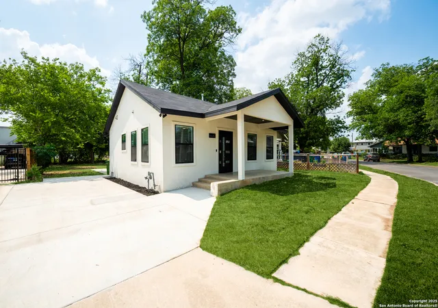 Photo 3 of Single family home for sale at 127 Haynes, San Antonio, TX 78210 | MLS# 1873106 | Listing updated on 2026-02-05