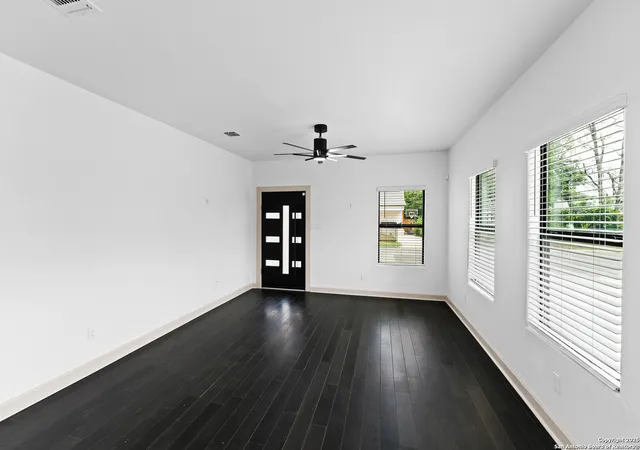 Photo 4 of Single family home for sale at 127 Haynes, San Antonio, TX 78210 | MLS# 1873106 | Listing updated on 2026-02-05