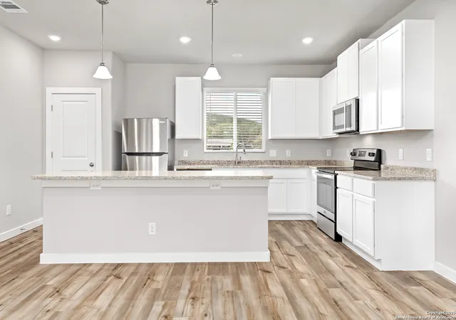 Photo 4 of Single family home for sale at 21535 Sir Walter, San Antonio, TX 78256 | MLS# 1873109 | Listing updated on 2025-09-14