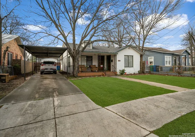 Photo 3 of Sale Pending at 1119 N Pine St, San Antonio, TX 78202 | MLS# 1873240 | Listing updated on 2025-11-02