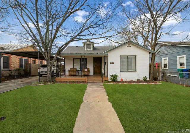 Photo 1 of Sale Pending at 1119 N Pine St, San Antonio, TX 78202 | MLS# 1873240 | Listing updated on 2025-11-02