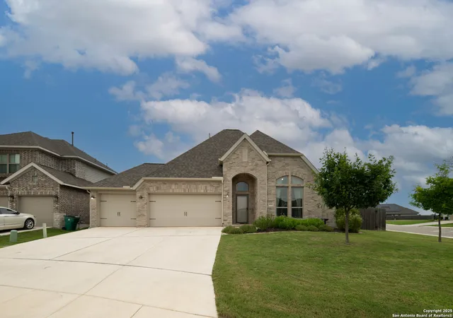 2nd image of 1900 Edgecreek, Seguin, TX 78155 | MLS# 1873283
