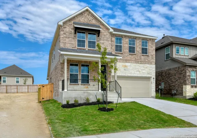 Photo 3 of Sale Pending at 1345 Meester Dr, San Antonio, TX 78216 | MLS# 1873297 | Listing updated on 2025-09-11
