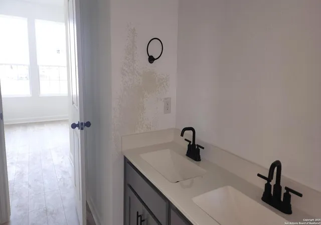 Photo 4 of Sale Pending at 1358 Meester Dr, San Antonio, TX 78216 | MLS# 1873318 | Listing updated on 2025-08-11