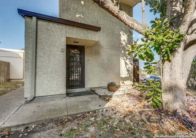 3rd image of 7123 Thrush View Ln #7, San Antonio, TX 78209 | MLS# 1873354