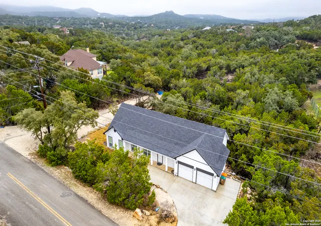 Photo 1 of Single family home for sale at 524 Flaman, Canyon Lake, TX 78133 | MLS# 1873372 | Listing updated on 2025-10-16