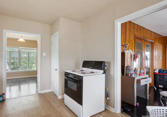 Photo 3 of Sale Pending at 146 Shadwell, San Antonio, TX 78228 | MLS# 1873492 | Listing updated on 2025-09-08
