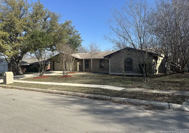 Photo 3 of Single family home for sale at 6127 Walking Gait, San Antonio, TX 78240 | MLS# 1873569 | Listing updated on 2025-06-17