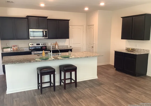Photo 4 of Sale Pending at 7502 Anchor Canyon, San Antonio, TX 78252 | MLS# 1873638 | Listing updated on 2025-12-17