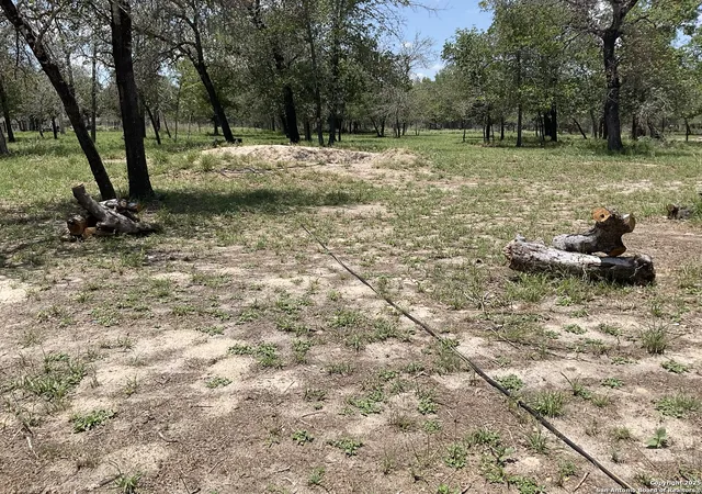 2nd image of 1019 Wild Flower, Floresville, TX 78114 | MLS# 1873644