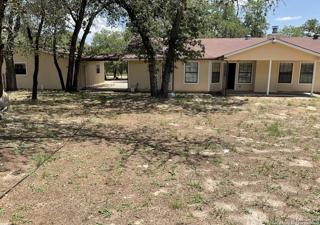 3rd image of 1019 Wild Flower, Floresville, TX 78114 | MLS# 1873644