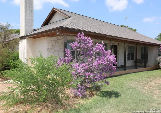 Photo 2 of Single family home for sale at 250 County Road 474, Castroville, TX 78009 | MLS# 1873658 | Listing updated on 2025-10-13