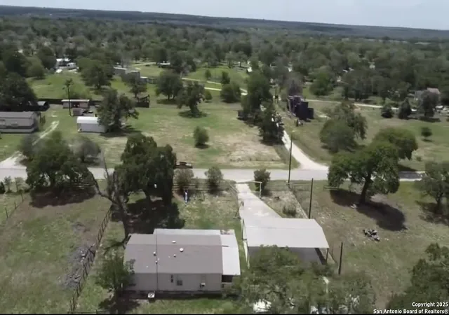 23rd image of 118 Flores Oaks, Floresville, TX 78114 | MLS# 1873679
