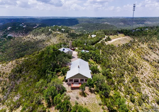 Photo 3 of Single family home for sale at 1001 Naked Indian, New Braunfels, TX 78132 | MLS# 1873682 | Listing updated on 2025-09-07