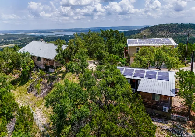 Photo 4 of Single family home for sale at 1001 Naked Indian, New Braunfels, TX 78132 | MLS# 1873682 | Listing updated on 2025-09-07
