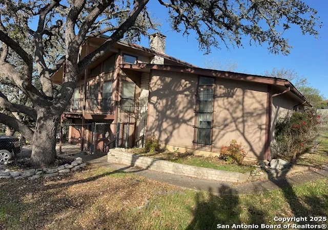 Photo 1 of Sale Pending at 118 Edge Hill, Canyon Lake, TX 78133 | MLS# 1873693 | Listing updated on 2025-09-09